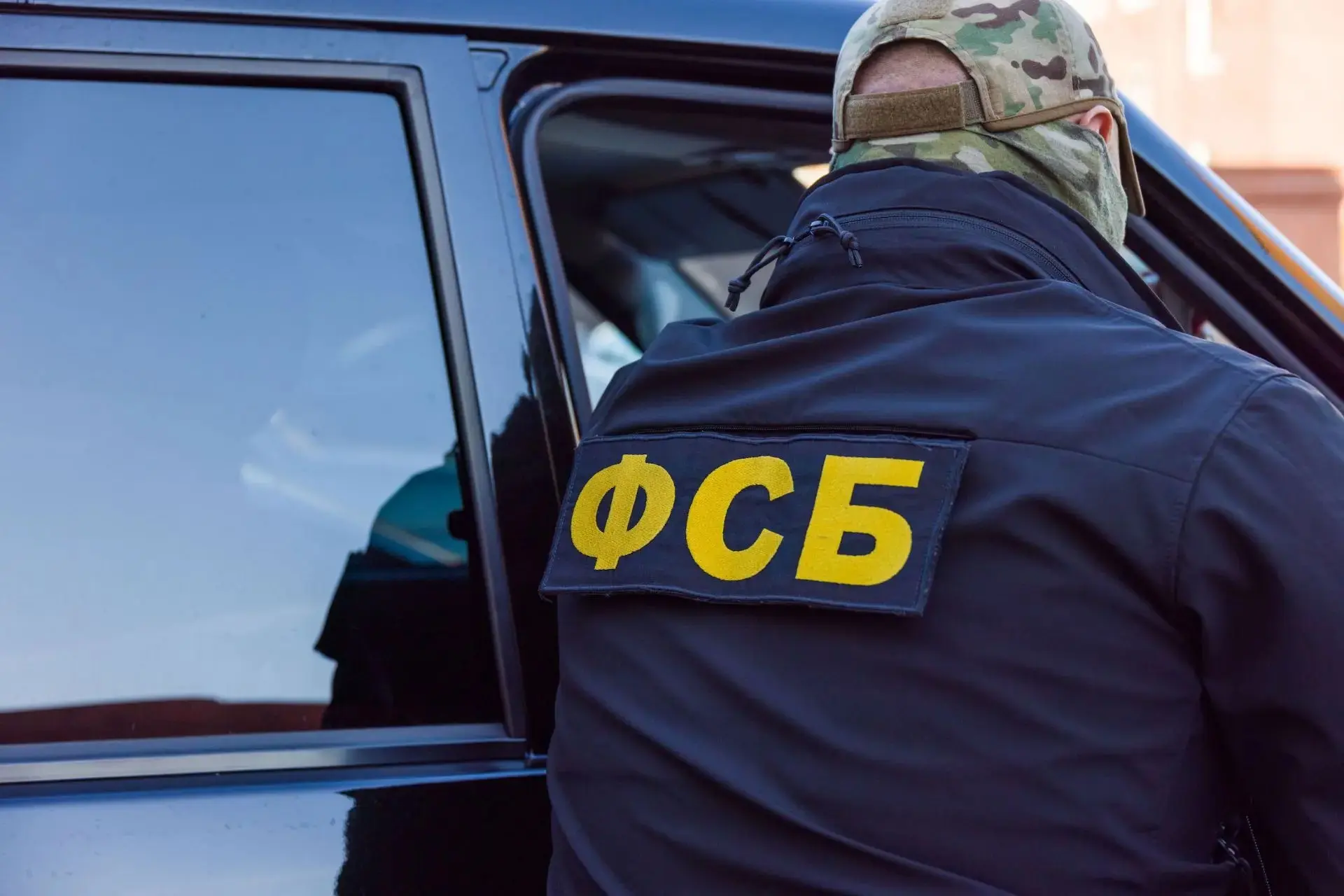 ФСБ накрыла оружейников с самопальным арсеналом в Челябинской области
 
В Магнитогорске осудили груп