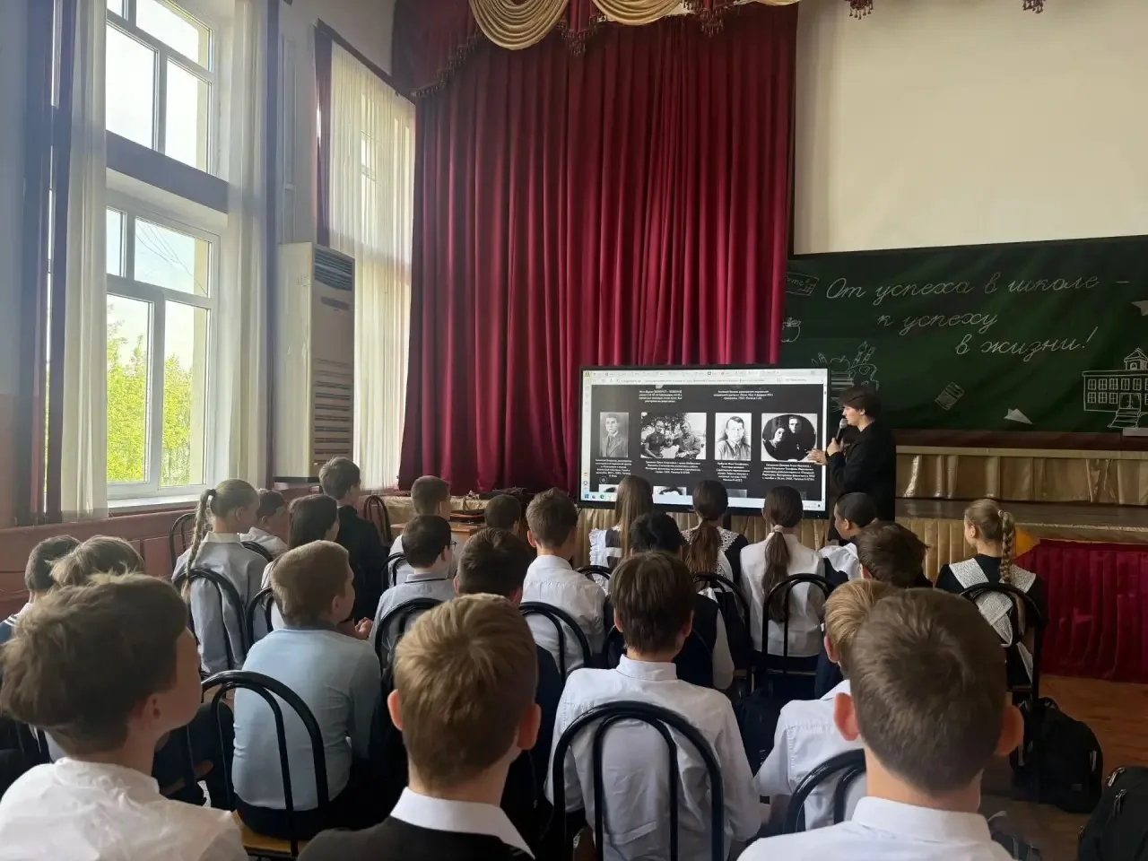 В ГКУ «Крайгосархив» прошло значимое событие — презентация фотовыставки «Геноцид советского народа в