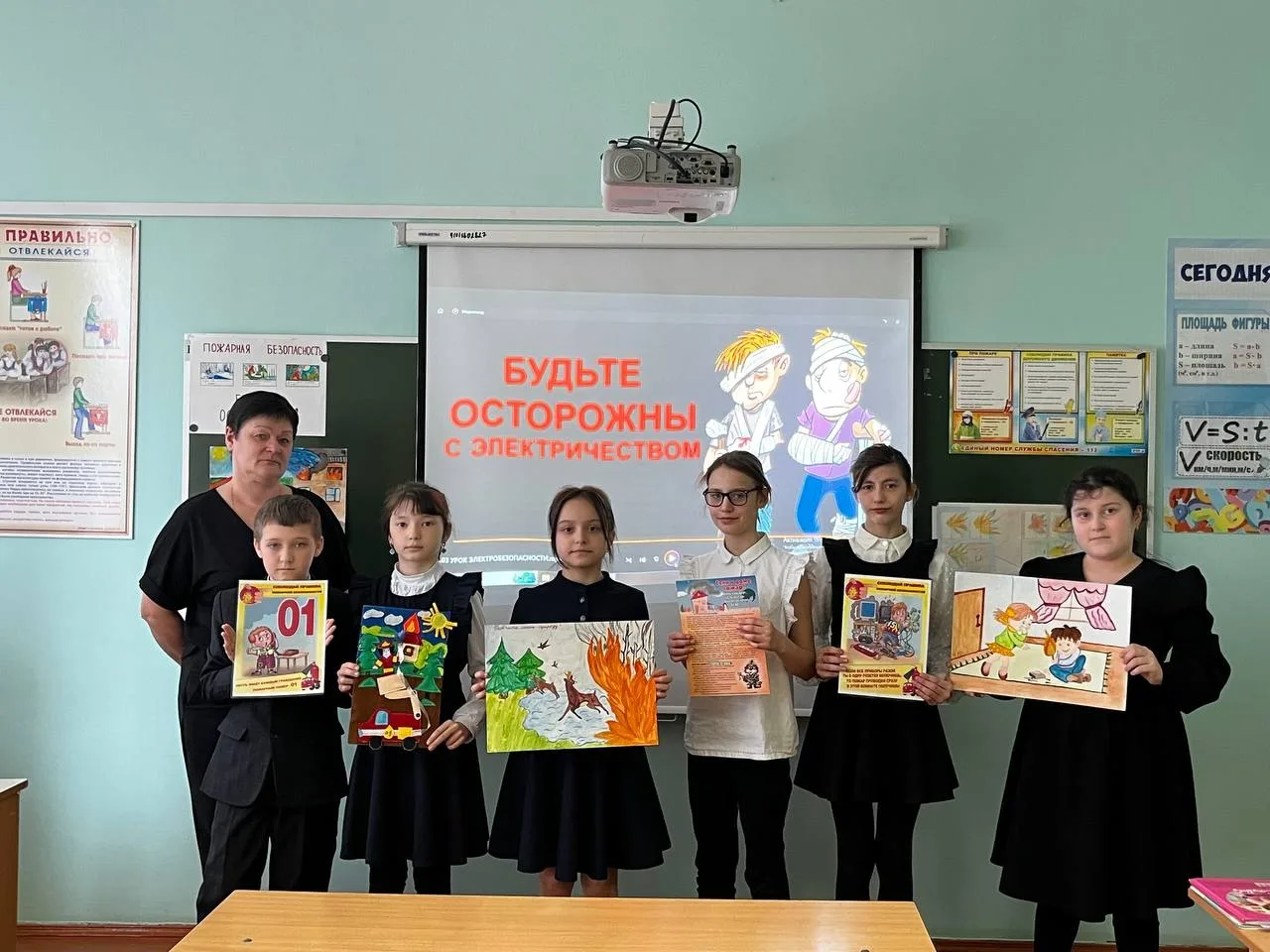 🚨 Месячник безопасности 🚨  💡Урок электробезопасности💡    Сегодня в 4 «В» прошёл очень увлекательный 