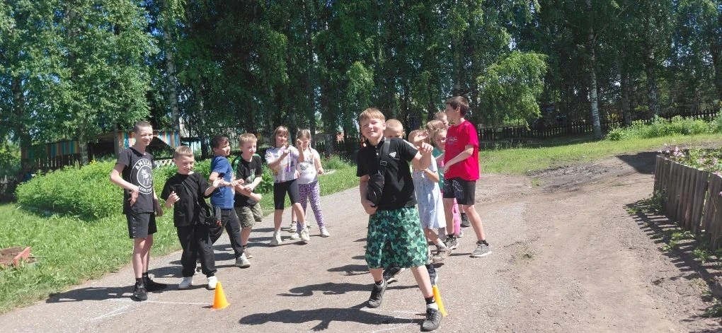 «Богатырская наша сила»! ⚔️🏆

В предпраздничный день в нашем лагере царил настоящий дух соперничест