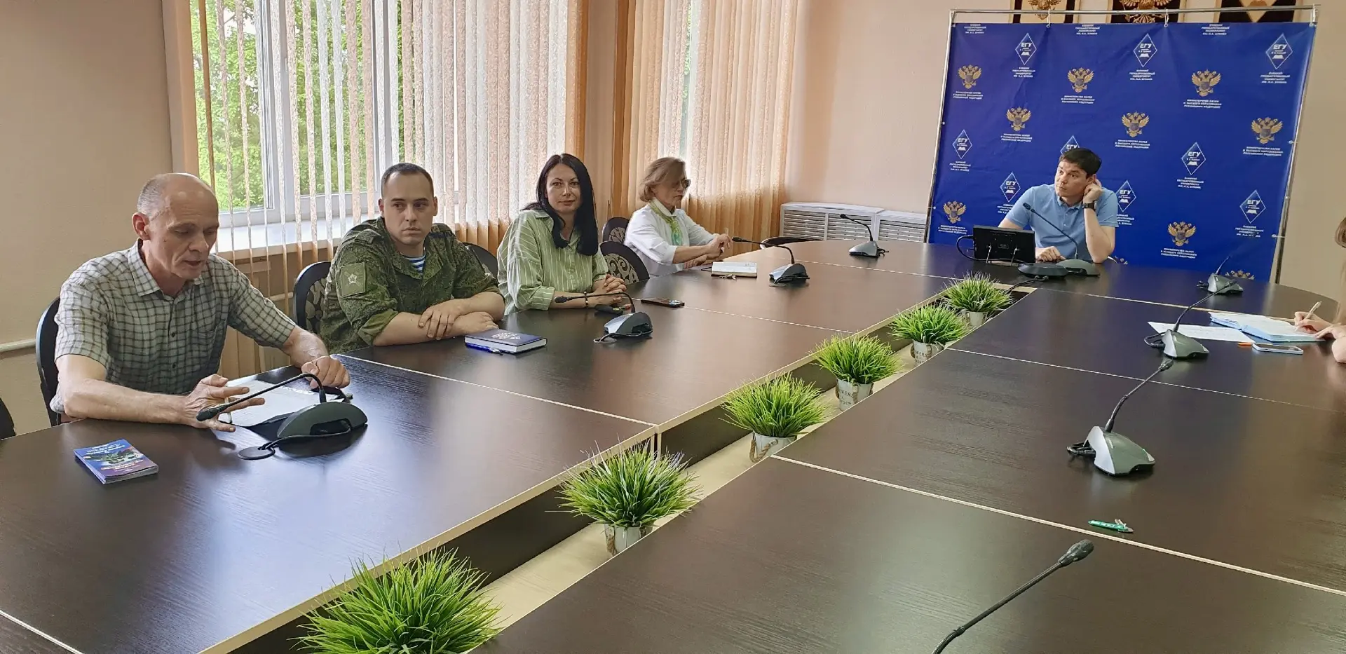 22 мая в университете прошла встреча кураторов академических групп с представителями пункта отбора н