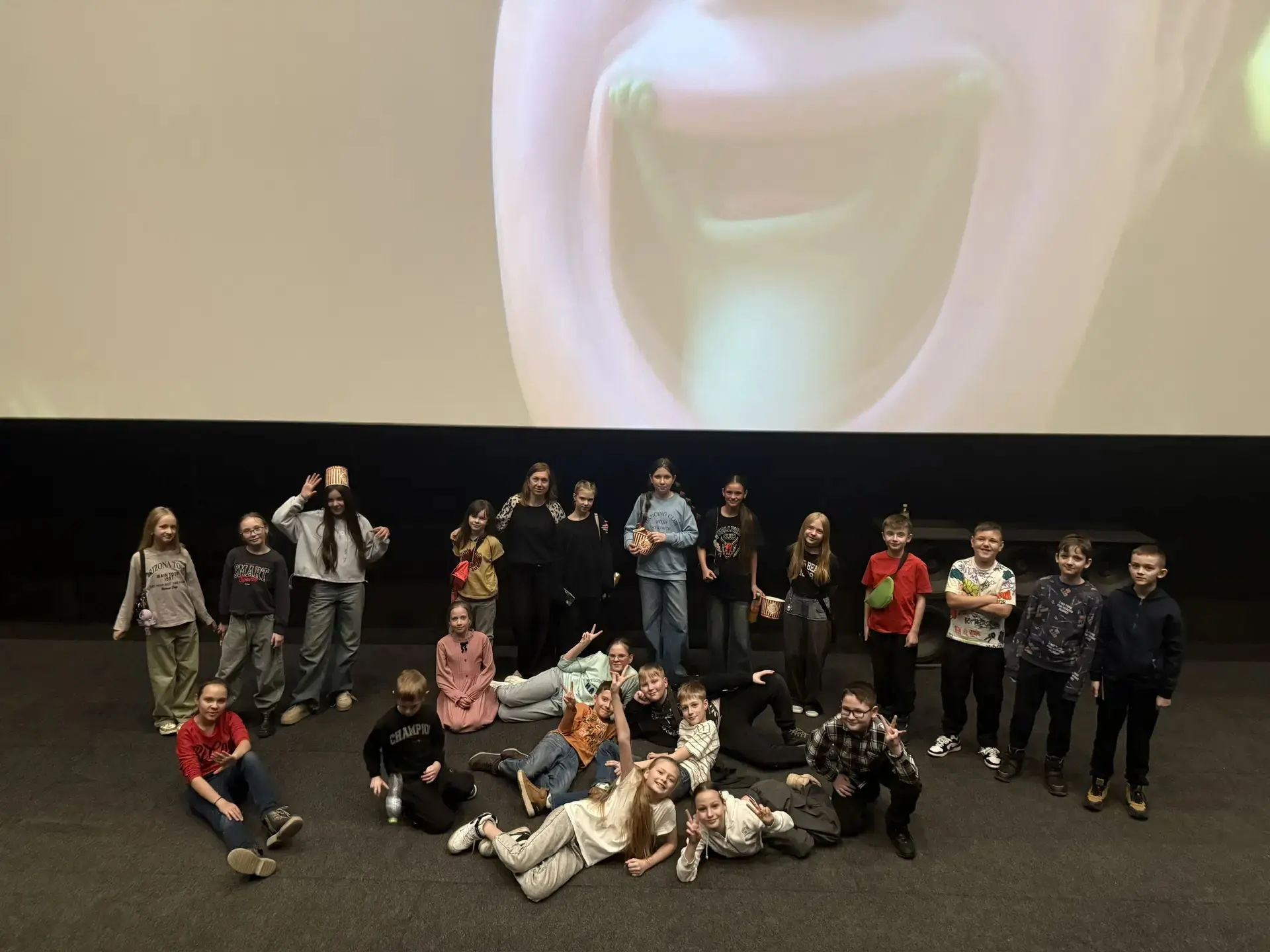 🎬 Классный выходной 4-го «Г»! Сегодня дружный 4 «г» класс устроил настоящий праздник! 🥳 Ребята отпра