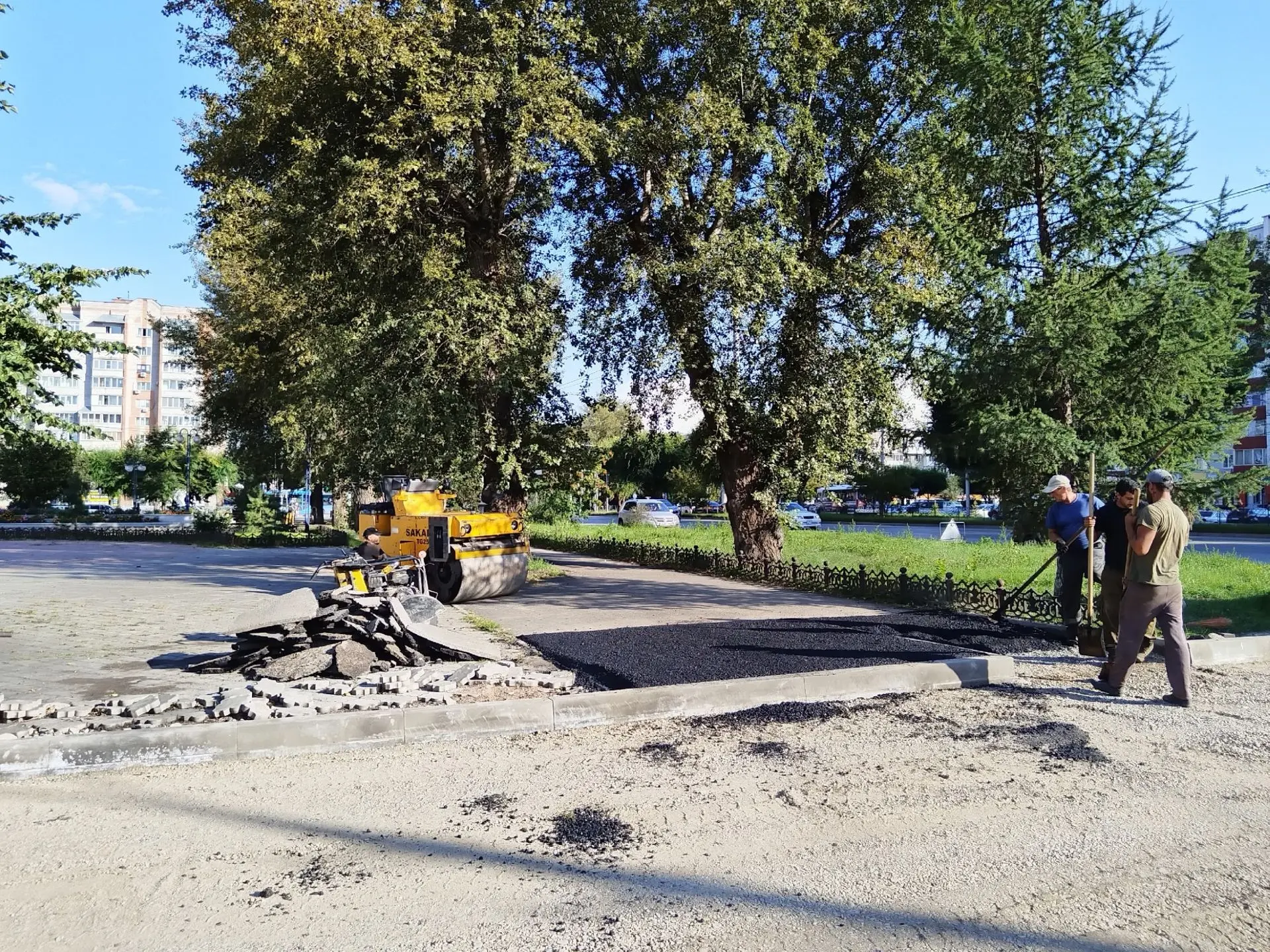 На еженедельном штабе по выполнению благоустройства и дорожным работам Глава города Аба...