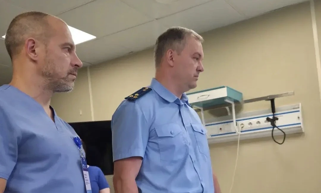 Прокурор Калининского района Санкт-Петербурга Денис Иванов посетил участников специальн...