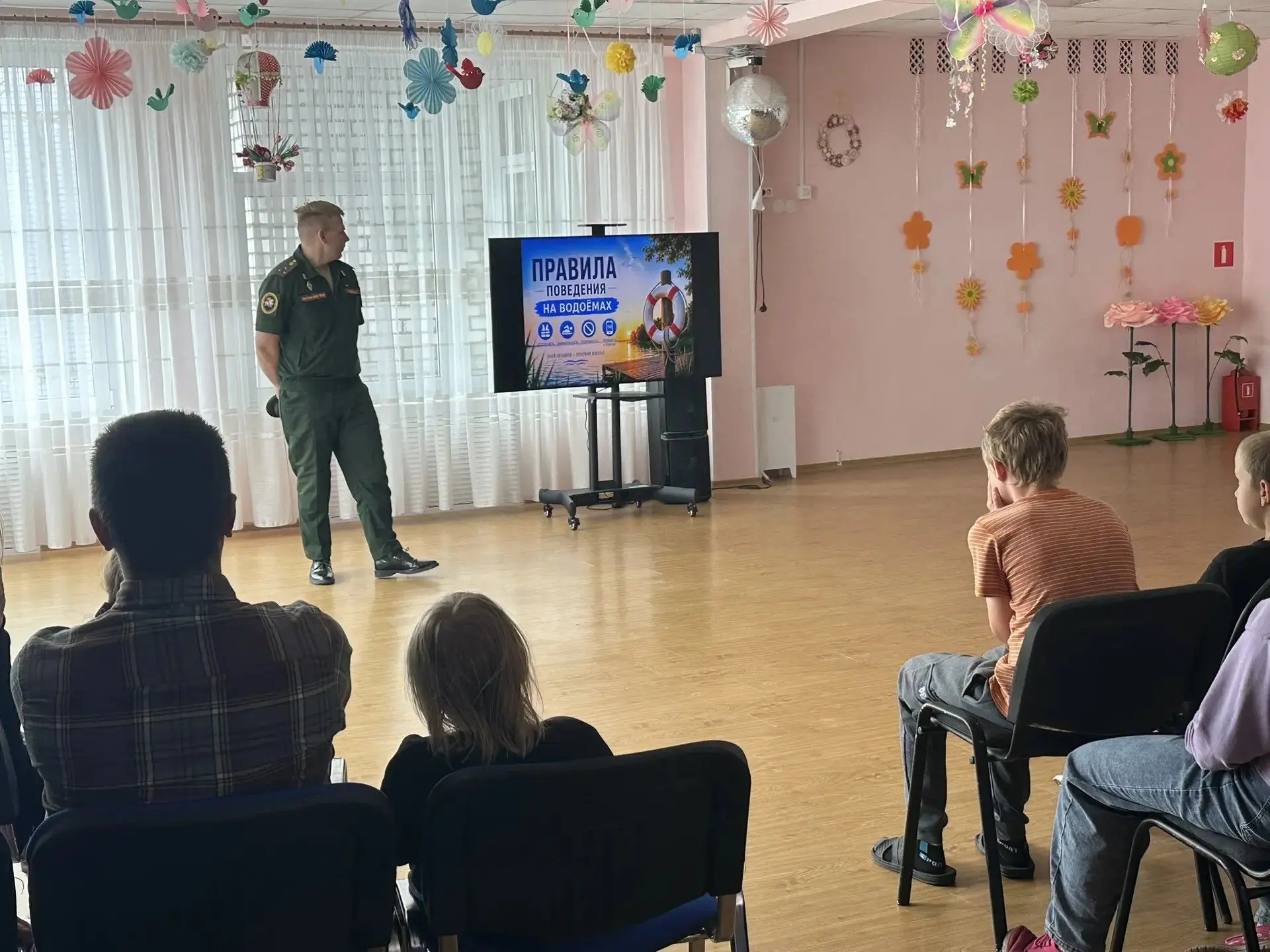 📄 Военные следователи СК России провели урок безопасности для воспитанников подшефного учреждения
 