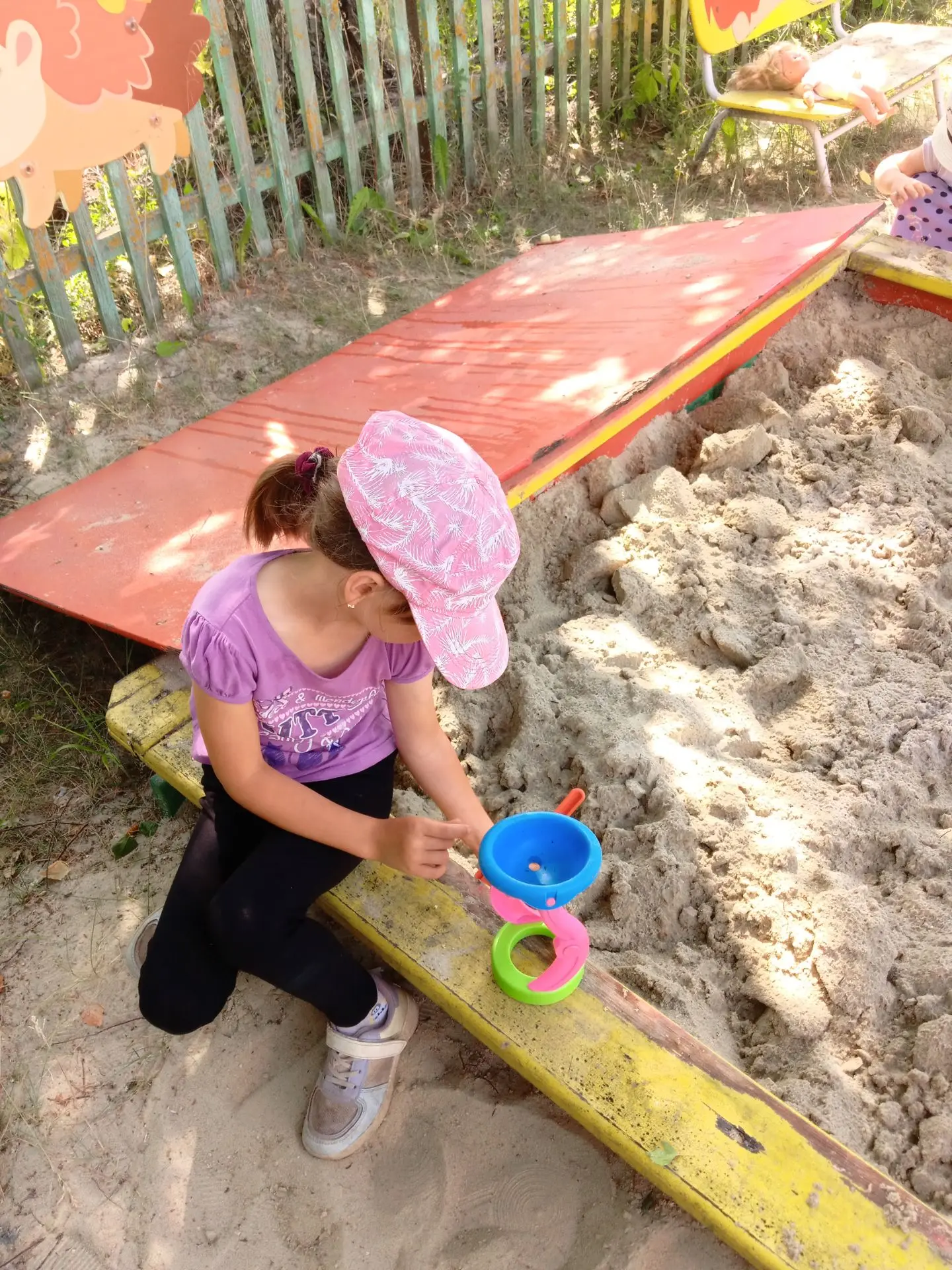 ☀️ Сегодня, 2 июля — самый сыпучий и веселый праздник: День песка! 🏖️

Наши маленькие непоседы сего