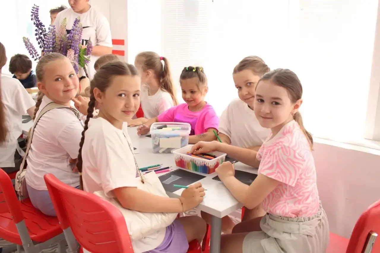 ❤️‍🔥Тепло сердец. День девятый

🎊Тема недели: «Россия - Родина моя»

🇷🇺 Неделя традиционно начал