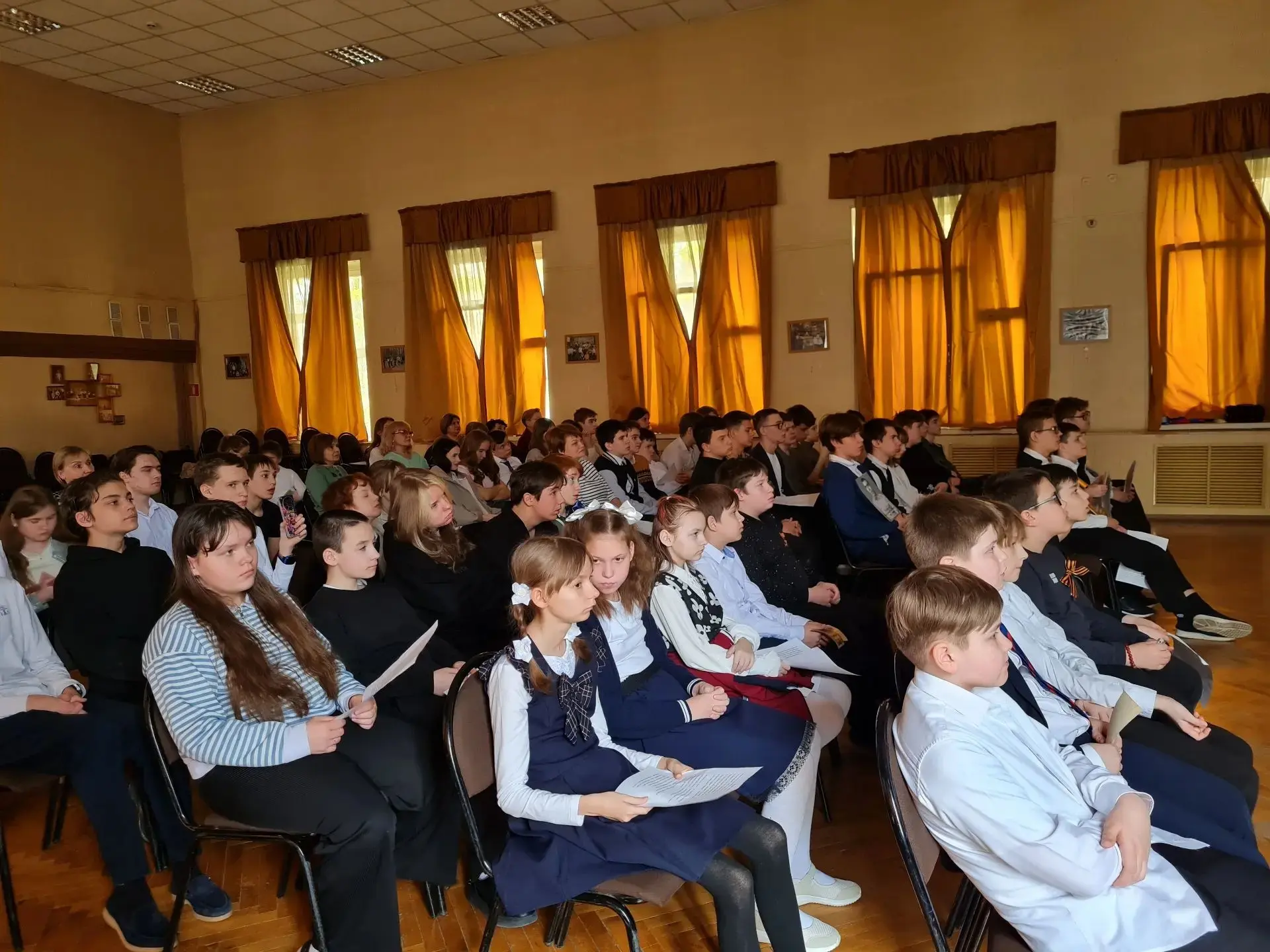 Уроки мужества   🌹 В преддверии Дня Победы в нашей школе состоялись особенные уроки памяти. Ученицы 