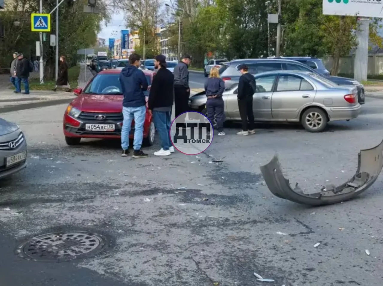 На улице Ленина в районе пересечения с Пролетарской произошло дорожно-транспортное прои...