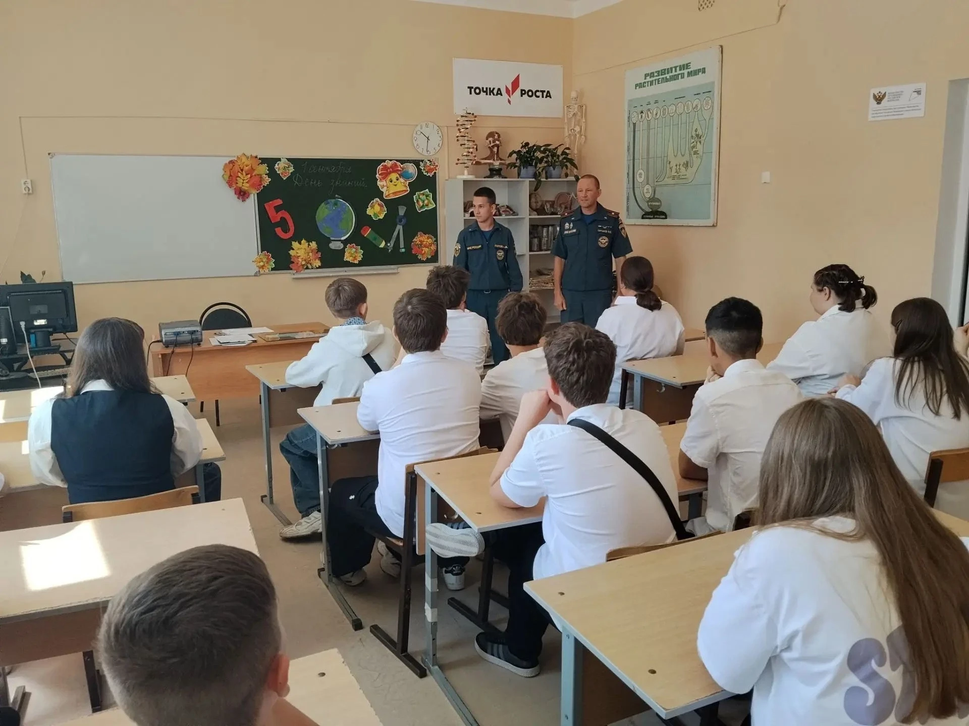 1 сентября, в День знаний, состоялась встреча с дознавателем ОНД и ПР по Клетскому, Кум...