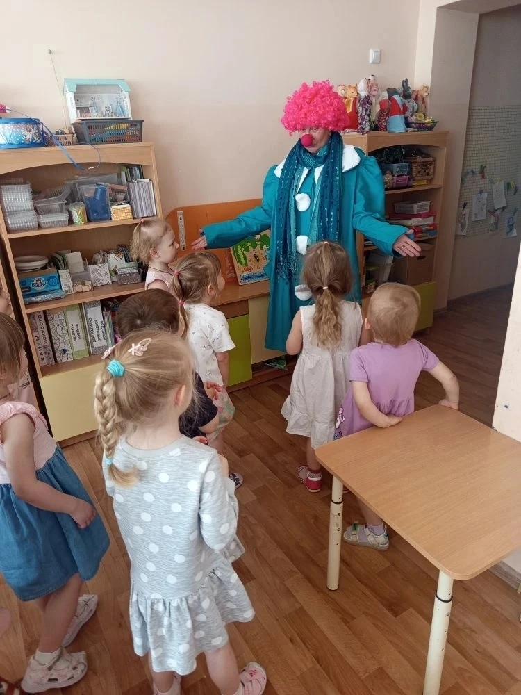 Цирк в группе: как игра помогает развиваться нашим малышам.