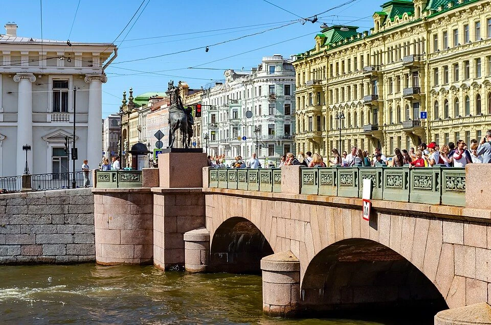 🐎 Петербургский факт: Аничков мост назван не в честь дворца