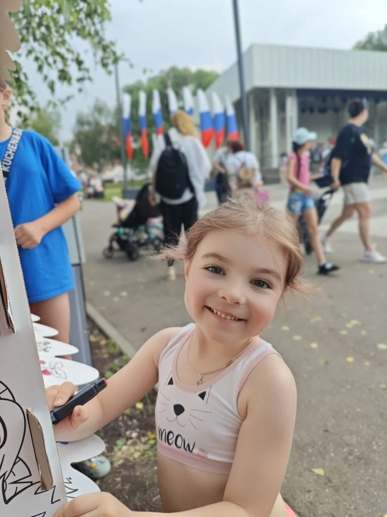 Сегодня, 12 июня, Парк культуры и отдыха наполнился музыкой, смехом и солнечным светом. В честь Дня 