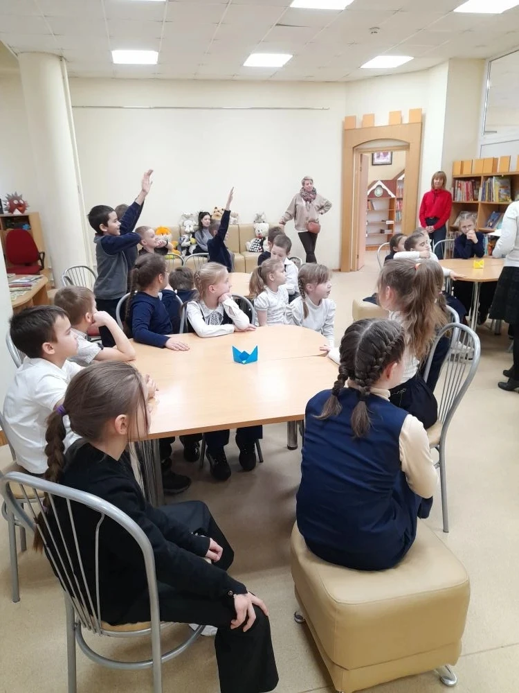#КЛАССный_досуг_79школа  Сегодня ученики 2 «Б» класса совершили увлекательное путешествие в детскую 