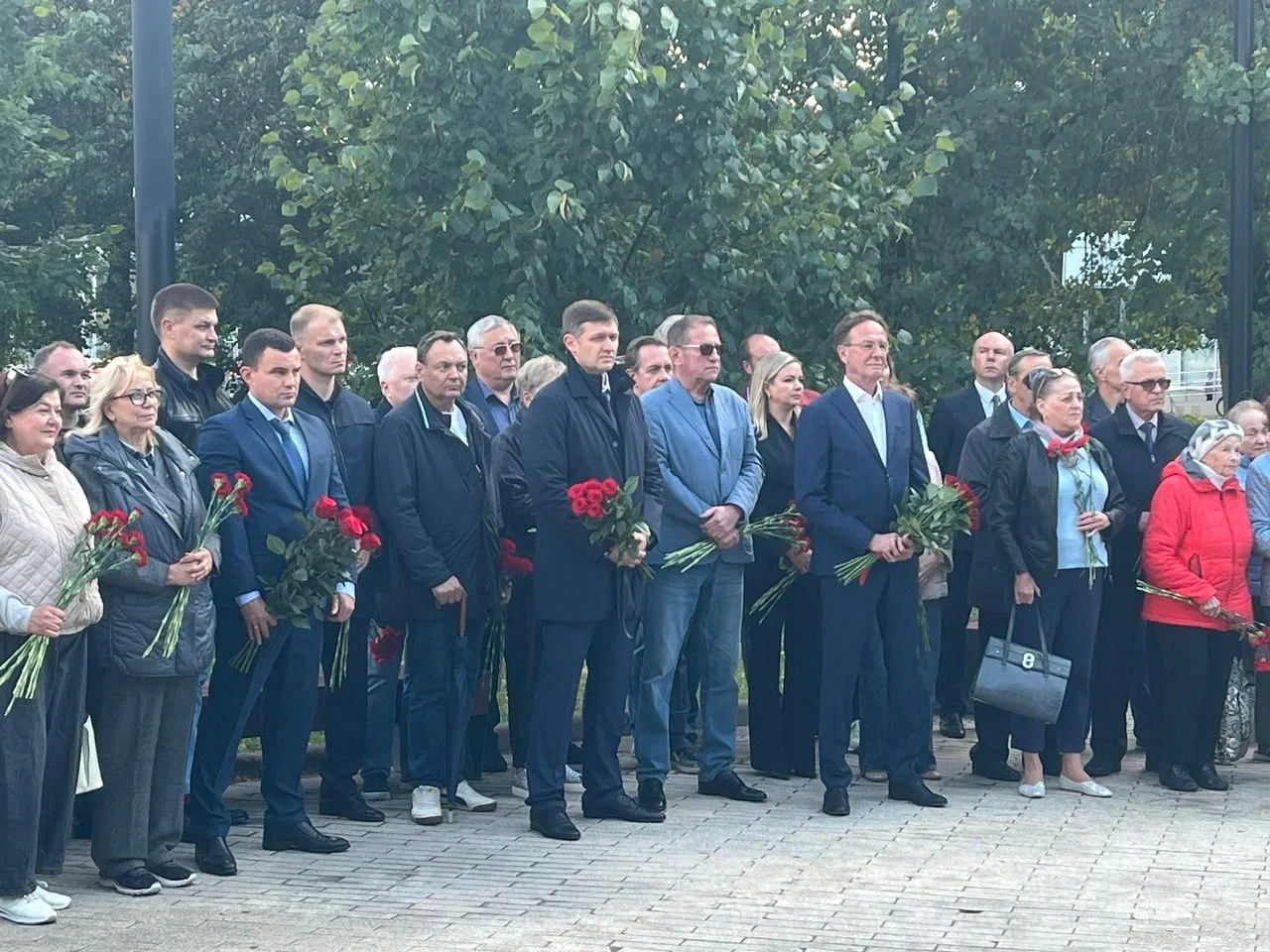 Возложение к памятнику «Первостроителям Зеленограда»