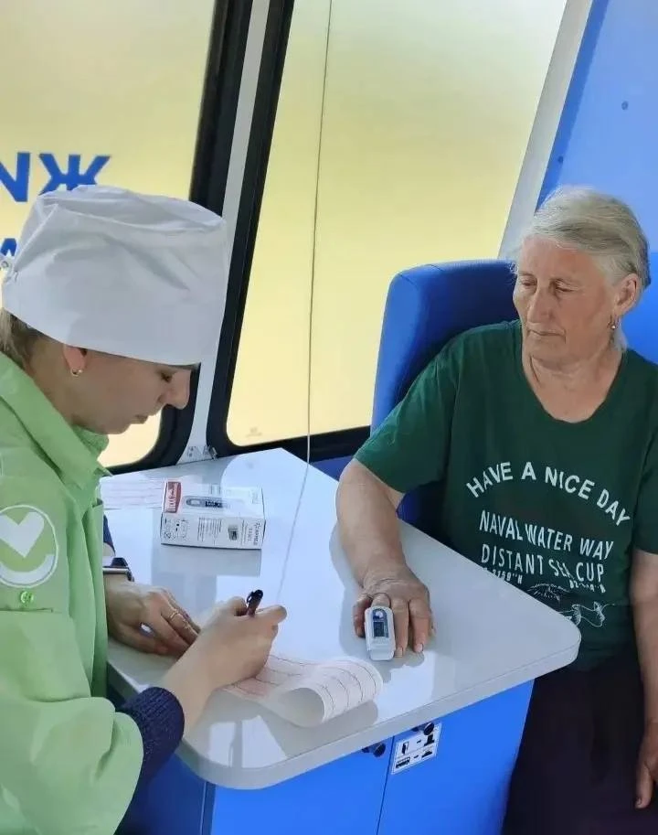 Передвижной ФАП Славяносербской ЦРБ продолжает свою работу

В рамках реализации Национального проект