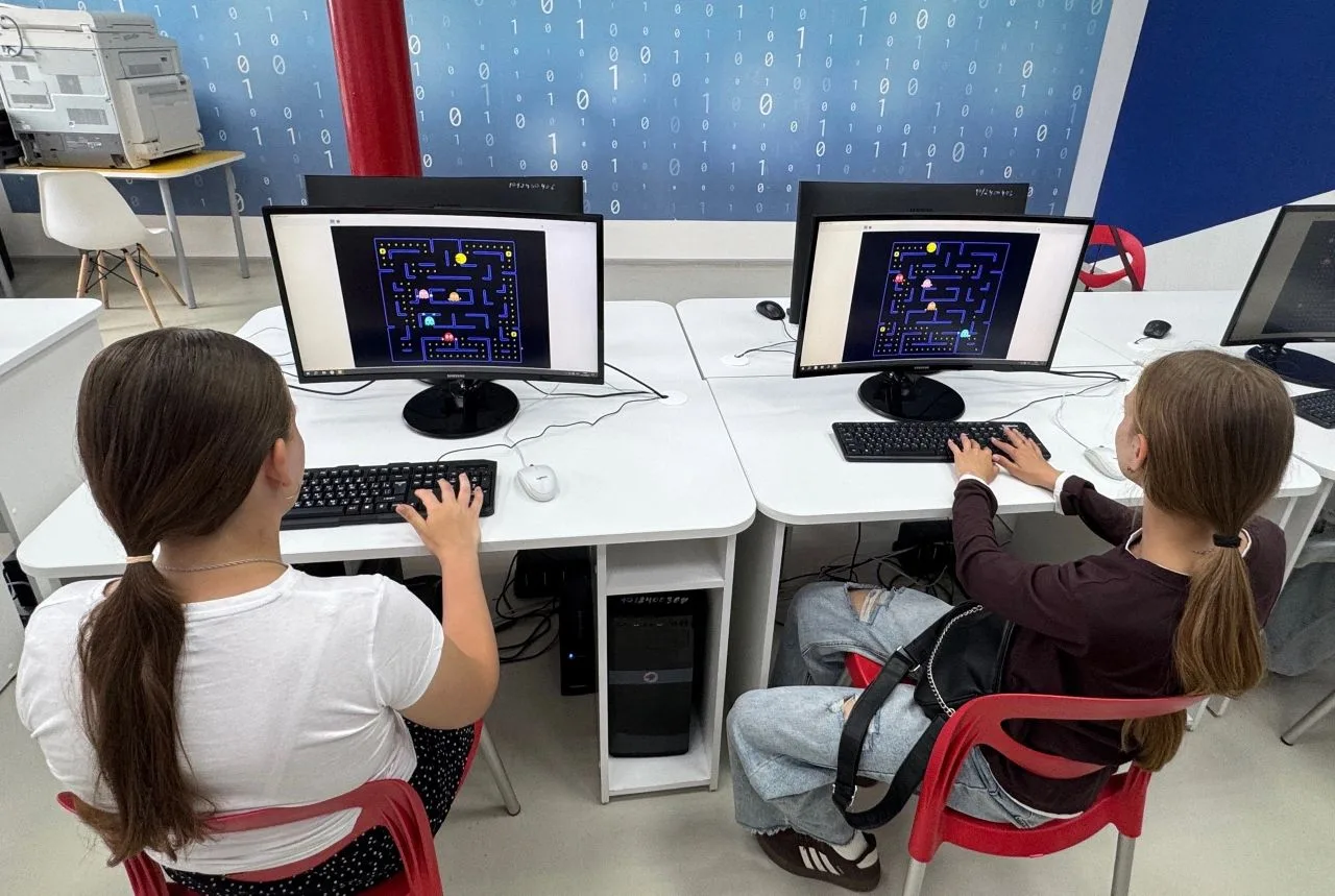 🎮Сегодня воспитанники Лагеря труда и отдыха  в рамках инженерных каникул посетили ДТ «Кванториум». 