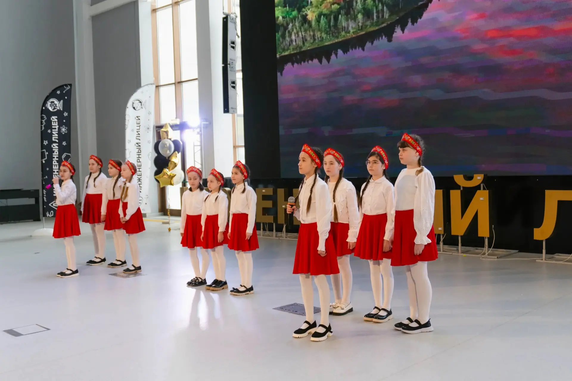 💥 Костюмы, улыбки, слаженное звучание — все было на высшем уровне! Вы вложили столько труда и энтузи
