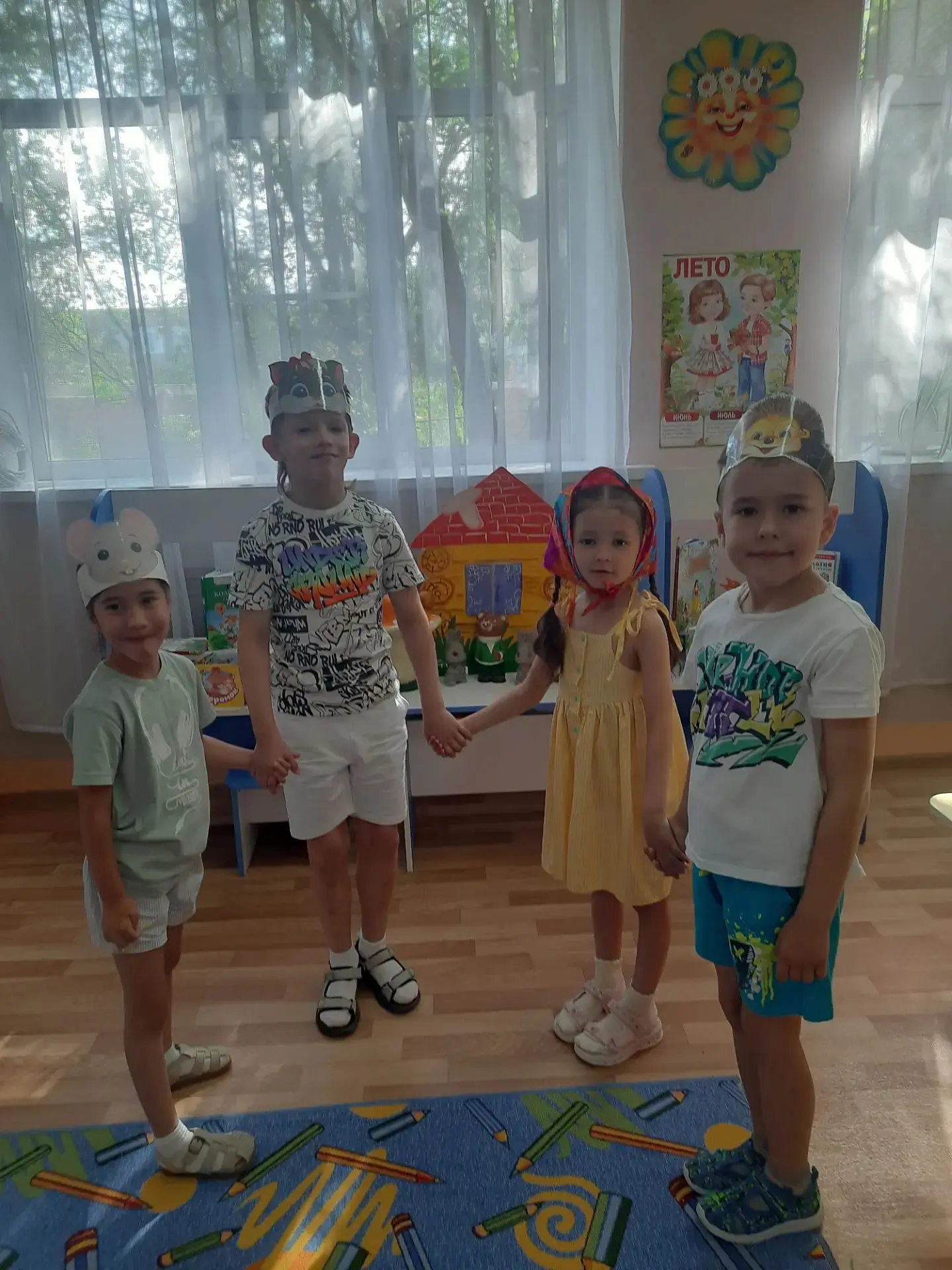 Сказка своими руками 🏠✨
    Наши малыши совершили увлекательное путешествие в «Страну сказок»! И эт