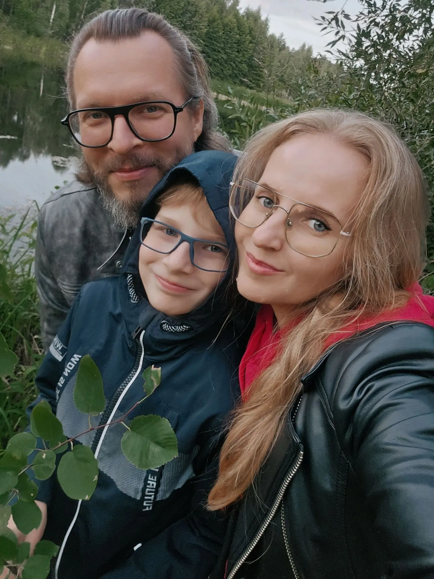 Тем временем я добралась и до родной Беларуси. Березы, яблоки, озера, фантастическое не...