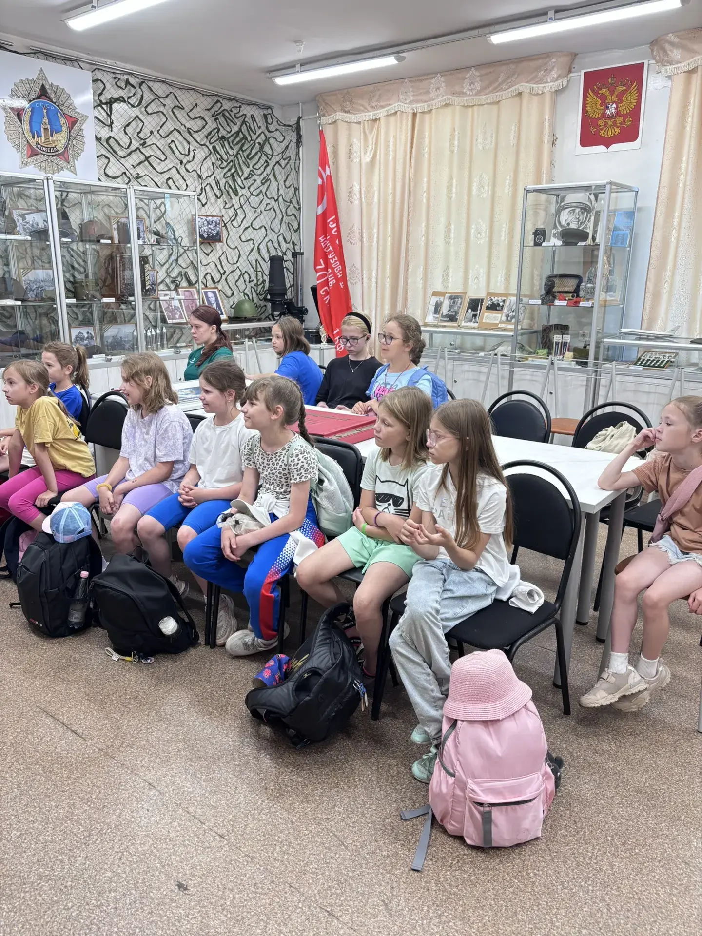 18 июня Дворец творчества посетил 4 отряд лагеря "Олимпиец". Ребята побывали в краеведческом музее и