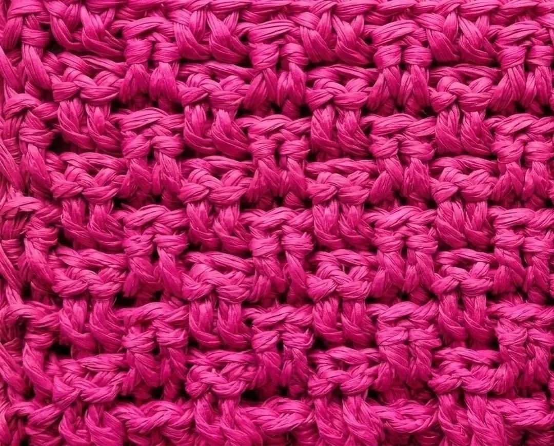 Рельефный узор крючком подойдет для вязания сумки из крученой рафии 🌸


🔍Вязание Крючком и Спицами