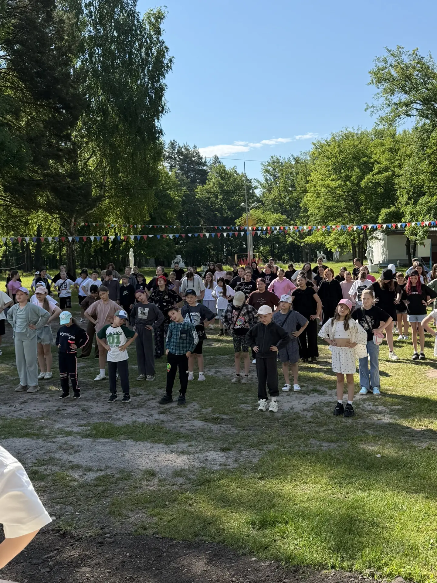 🌟 Зарядка в нашем лагере — залог бодрого и активного дня! 🌞