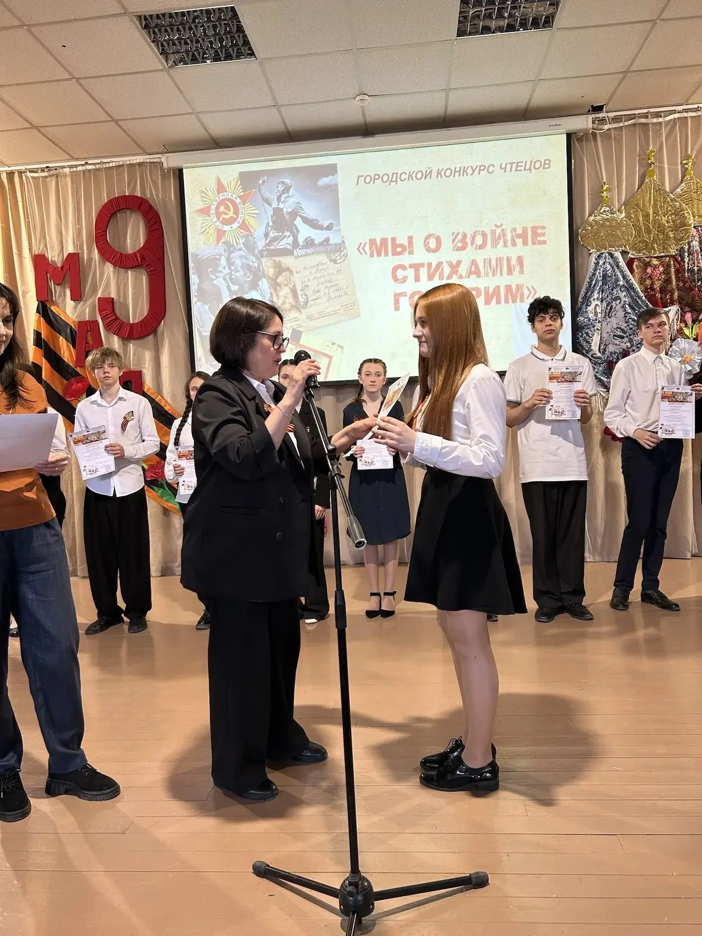 Это нужно видеть и слышать. А мы просто делимся гордостью! 🔥Вчера, 5 мая, на сцене МБОУ СОШ №3 «Пели