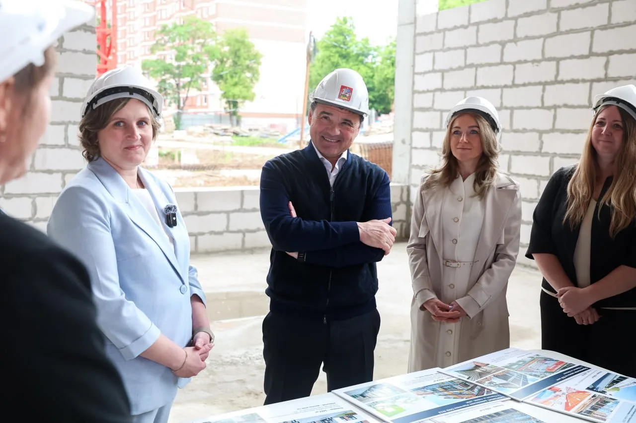 🏗 В микрорайоне Шепчинки в Подольске строим новый корпус школы №20 на 550 мест. Он поя...