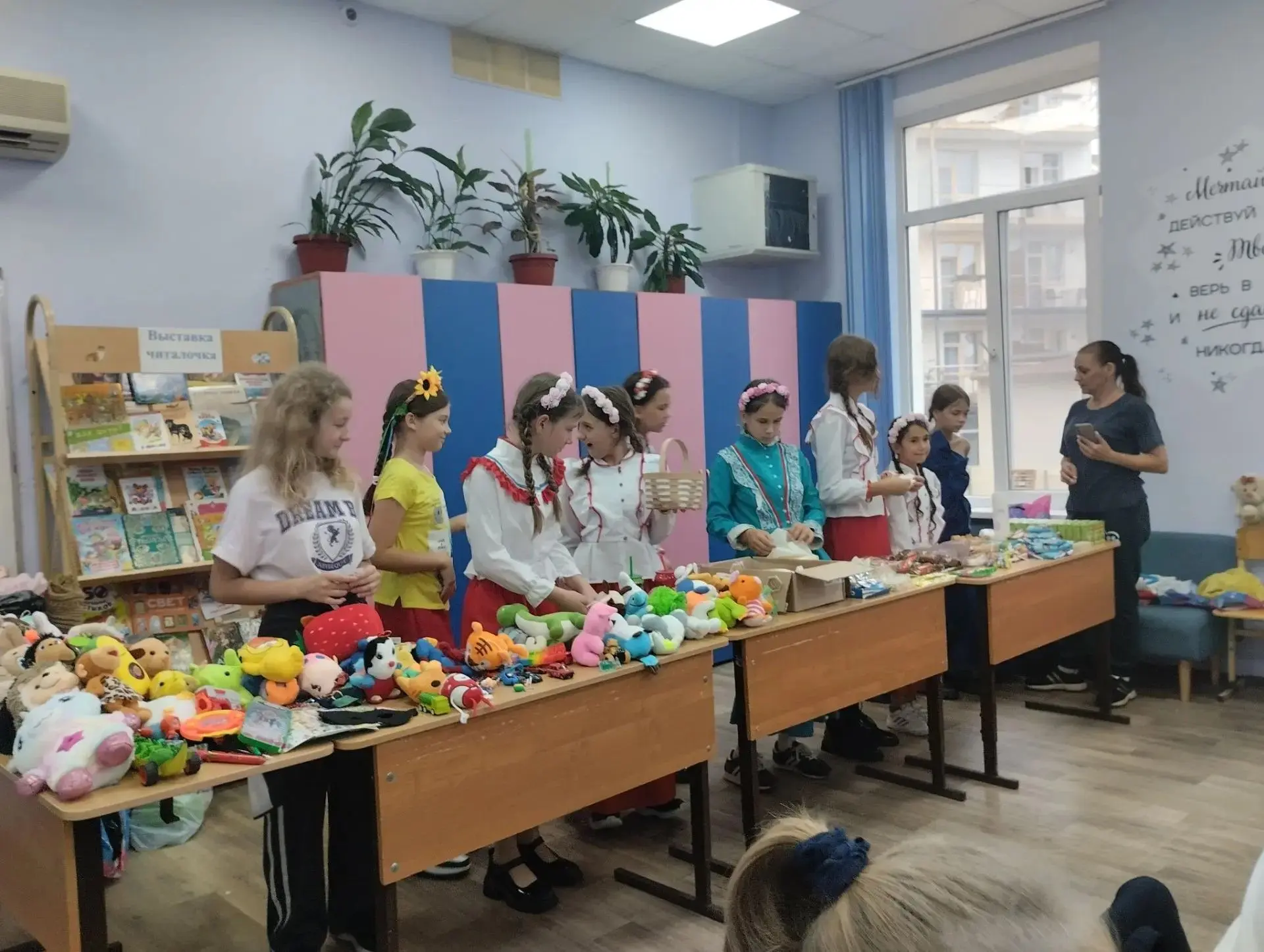 🍂 Казачья ярмарка: праздник дружбы и традиций! 🐎Сегодня на казачьей ярмарке ученики 5...