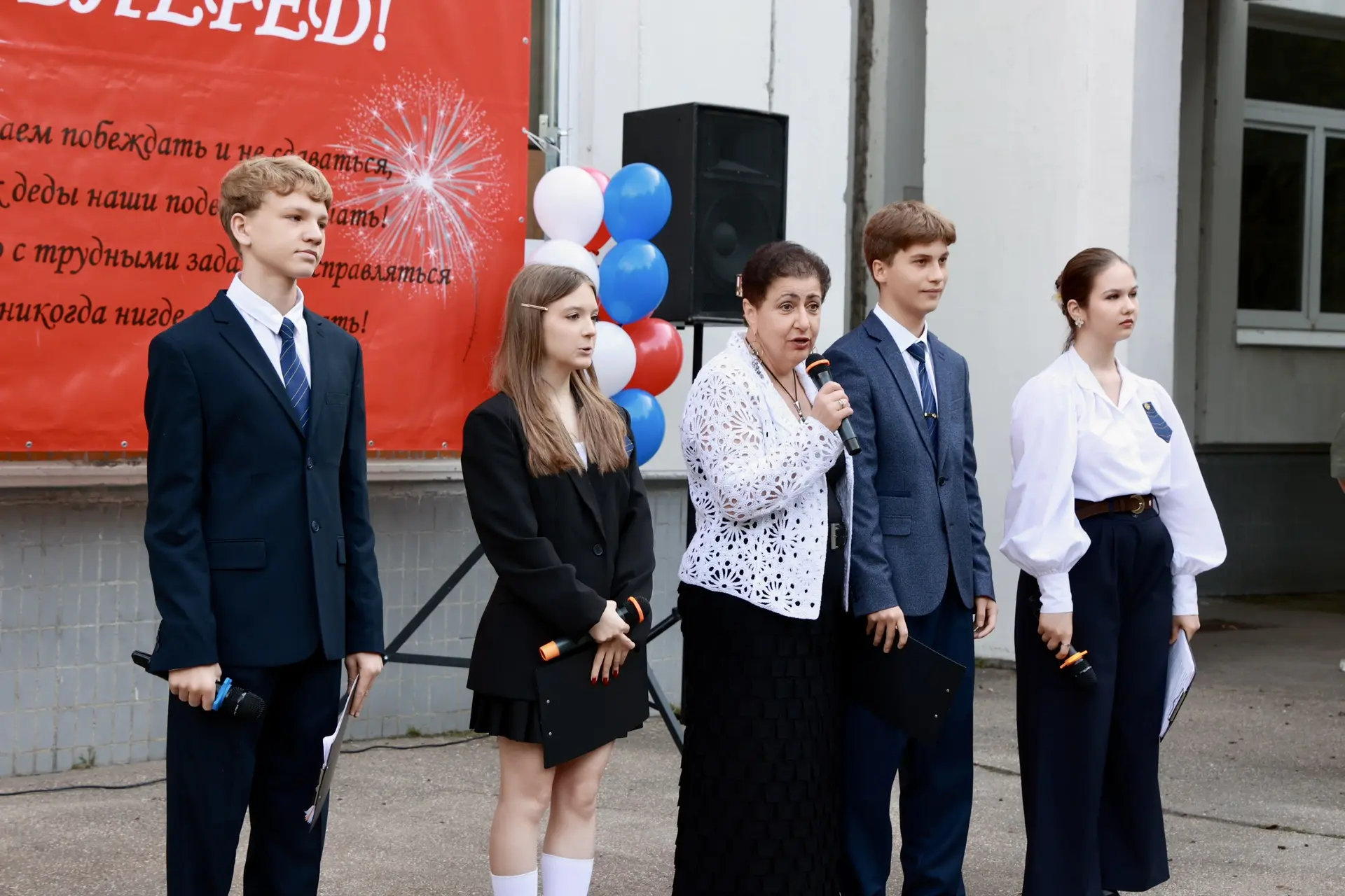 🔔 День знаний в школе 1558: торжественно, тепло, вдохновляюще!