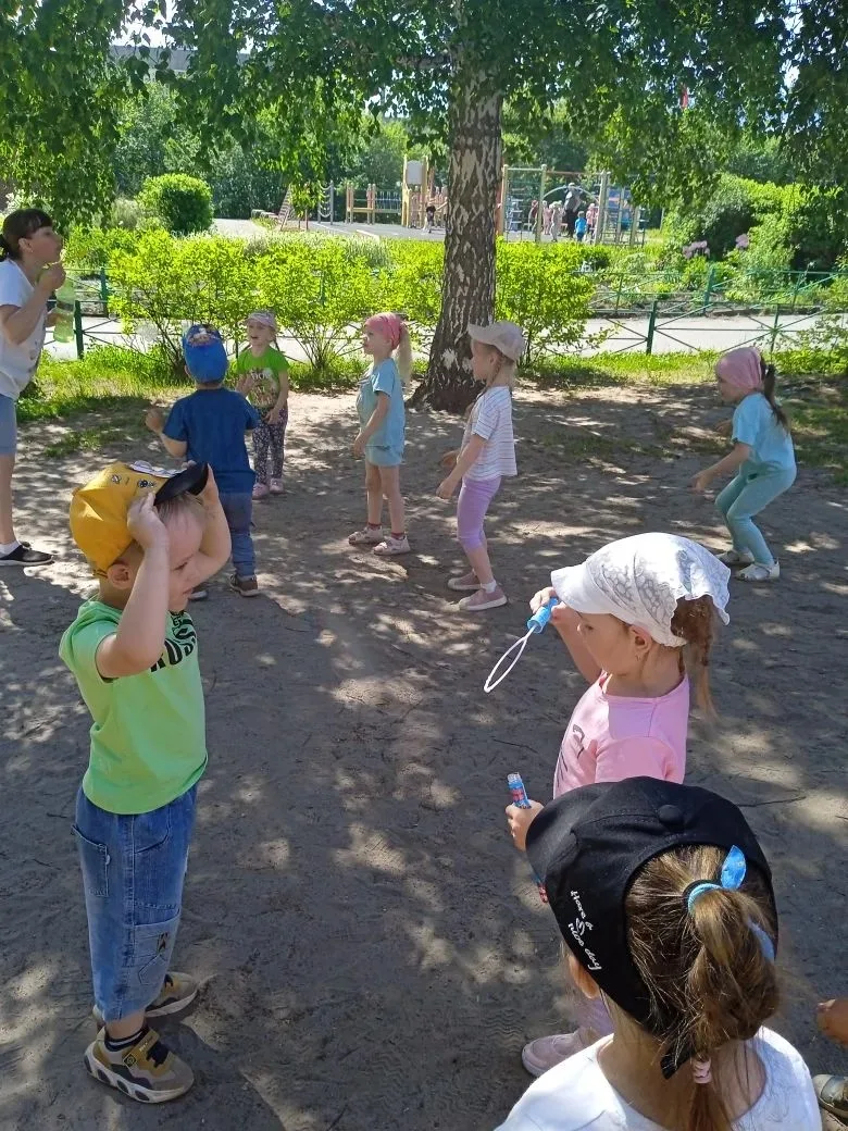 🐥В группе «Цыплёнок» прошёл замечательный День друзей!  

🌞Дружба - это теплота, доброта, поддержк
