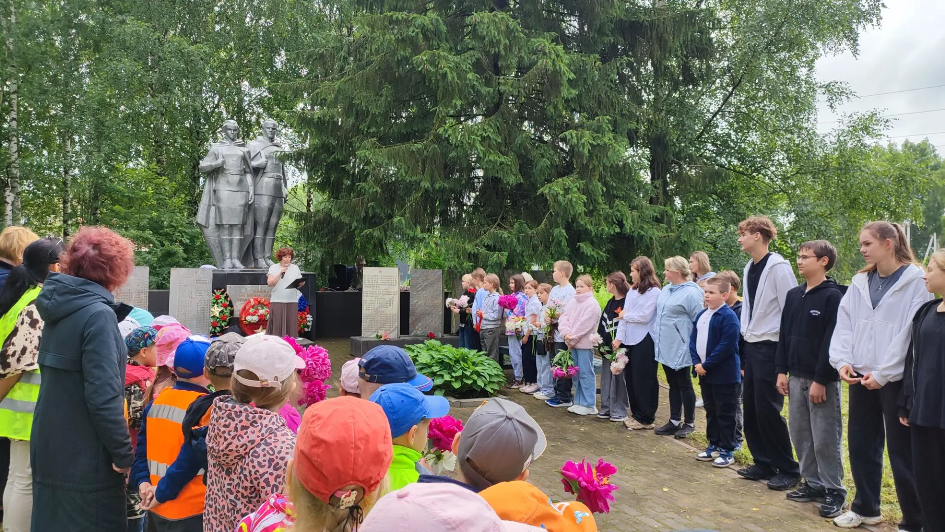 🕯️ День памяти и скорби

22 июня — одна из тяжелейших дат в истории нашей страны.

На рассвете 22 и