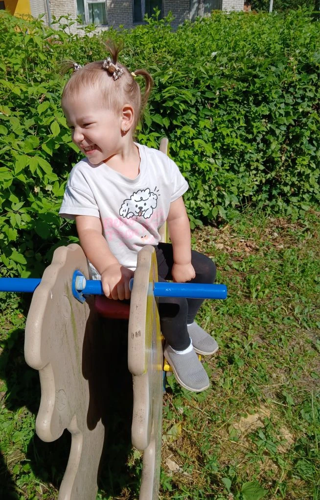 Наши малыши радуются солнышку 🌞