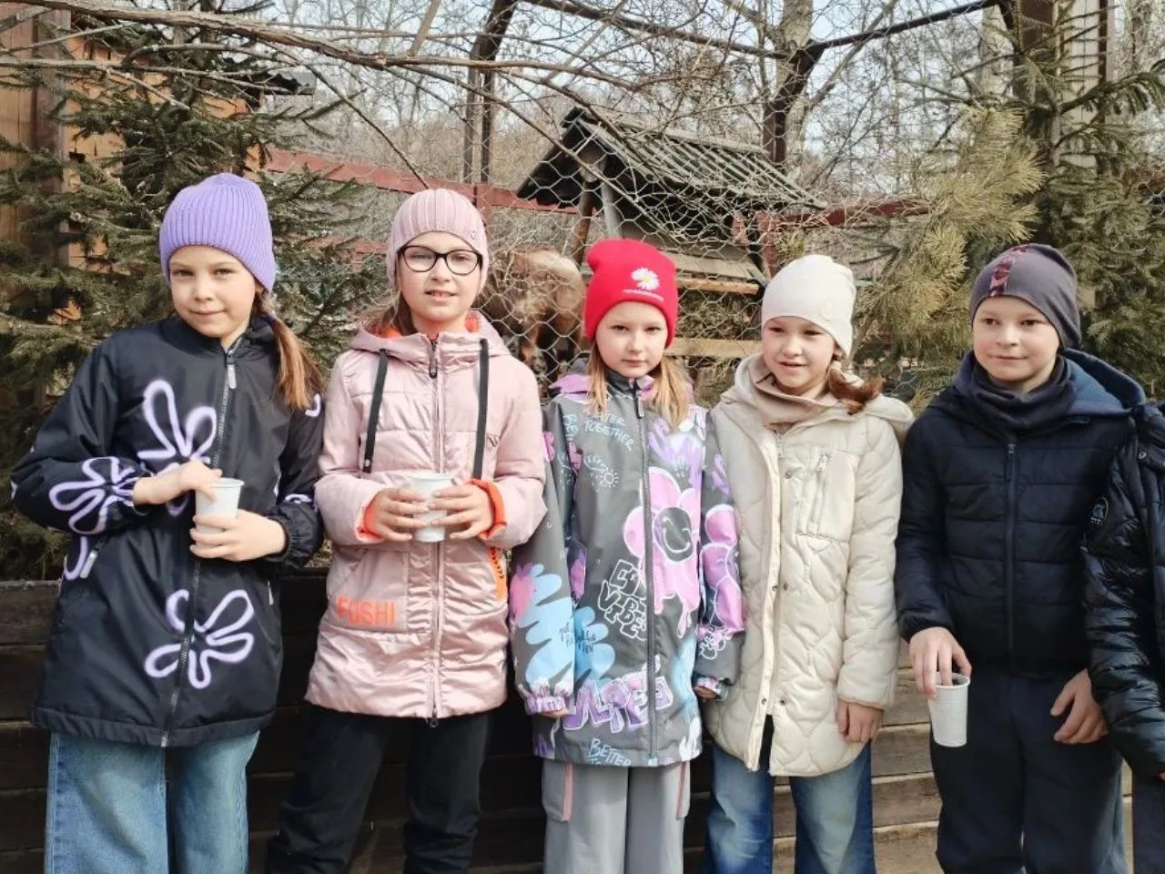 2 А класс закончили последний день третьей четверти интересной поездкой в зоосад и весело поиграли в