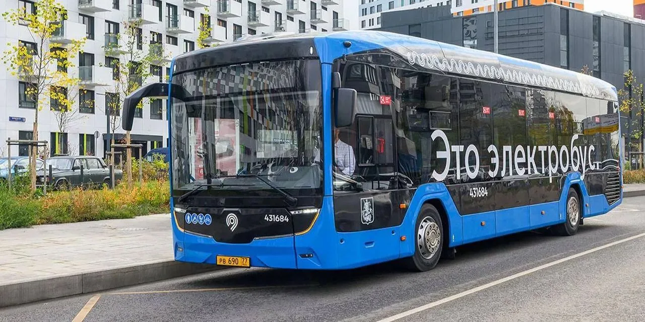 🚌 Сеть наземного электротранспорта теперь охватывает все округа Москвы: электробусы вп...