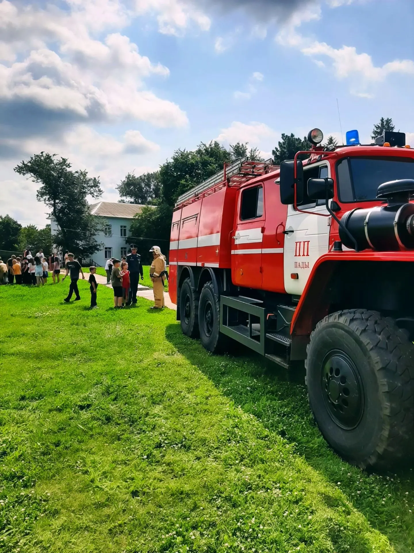 Финал лета — на отлично! Как в лагере «Пады» прошли учения пожарных 🚒