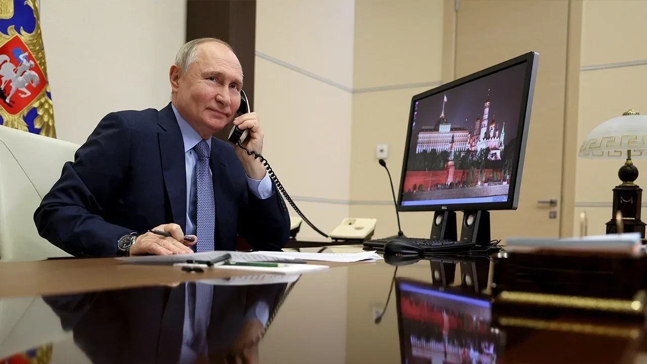 Сегодня день рождения у президента России —  Владимира Владимировича Путина 🇷🇺🇷🇺