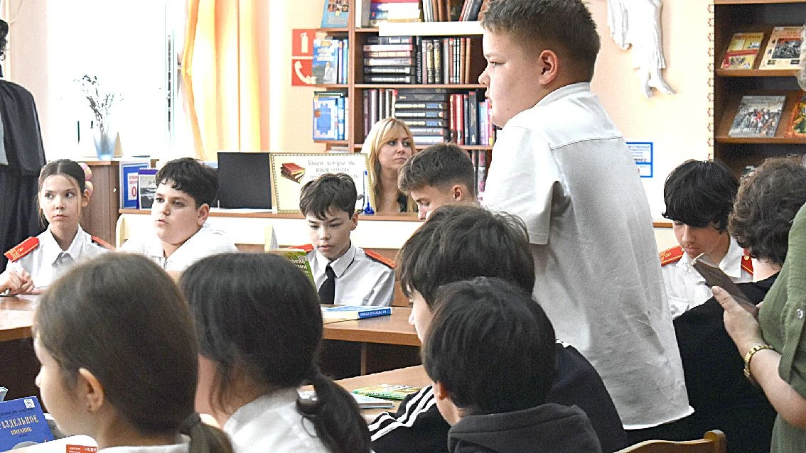 ОПЫТ СПЕЦИАЛИСТА, СЛОВО ПИСАТЕЛЯ И ДОВЕРИТЕЛЬНЫЙ РАЗГОВОР О ГЛАВНОМ — БЕЗОПАСНОСТИ ДЕТЕЙ   В преддве