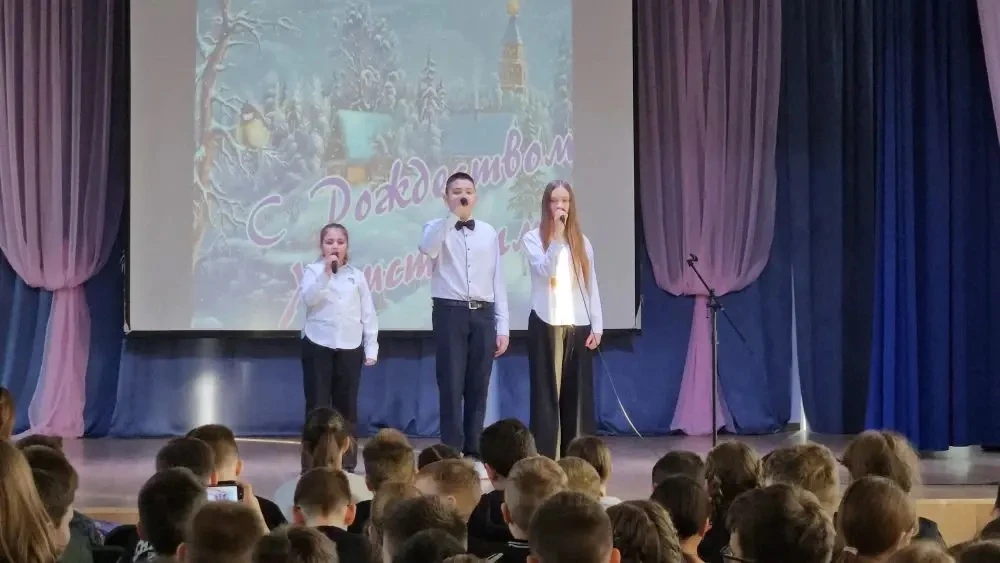Школьники познакомились с культурой и историей празднования Рождества 🎄  15 января в школе прошло ме