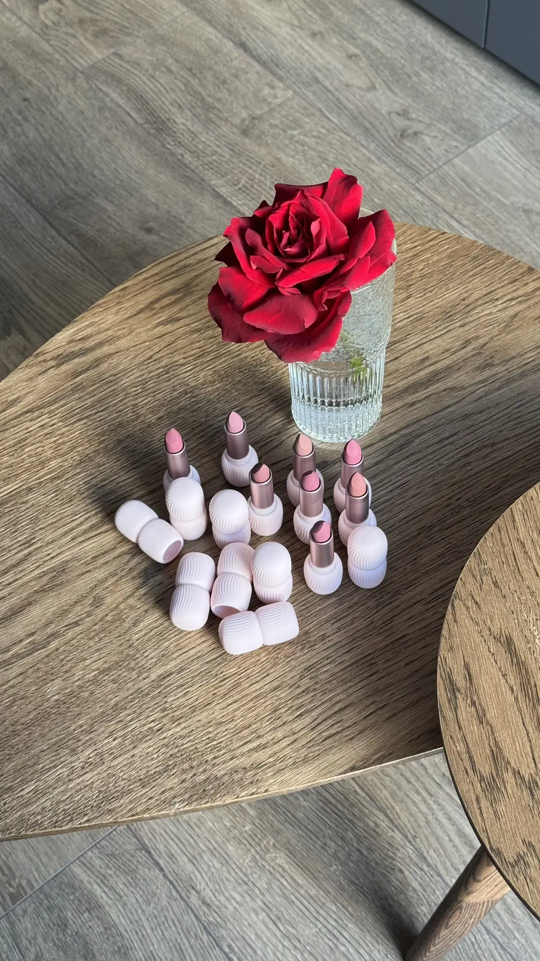 Ну какую красоту прислали Pupa!  Тут новинка — линейка матовых помад ❤️  На свотчах нравятся абсолют
