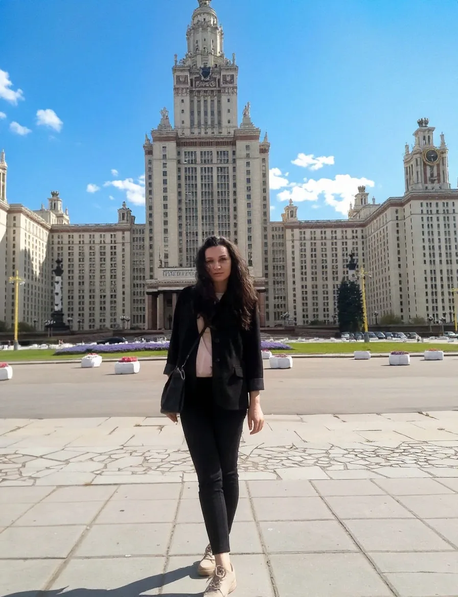 🎉 Дочка моей подруги поступила в МГУ! Мы так рады - какая же классная студенческая жиз...