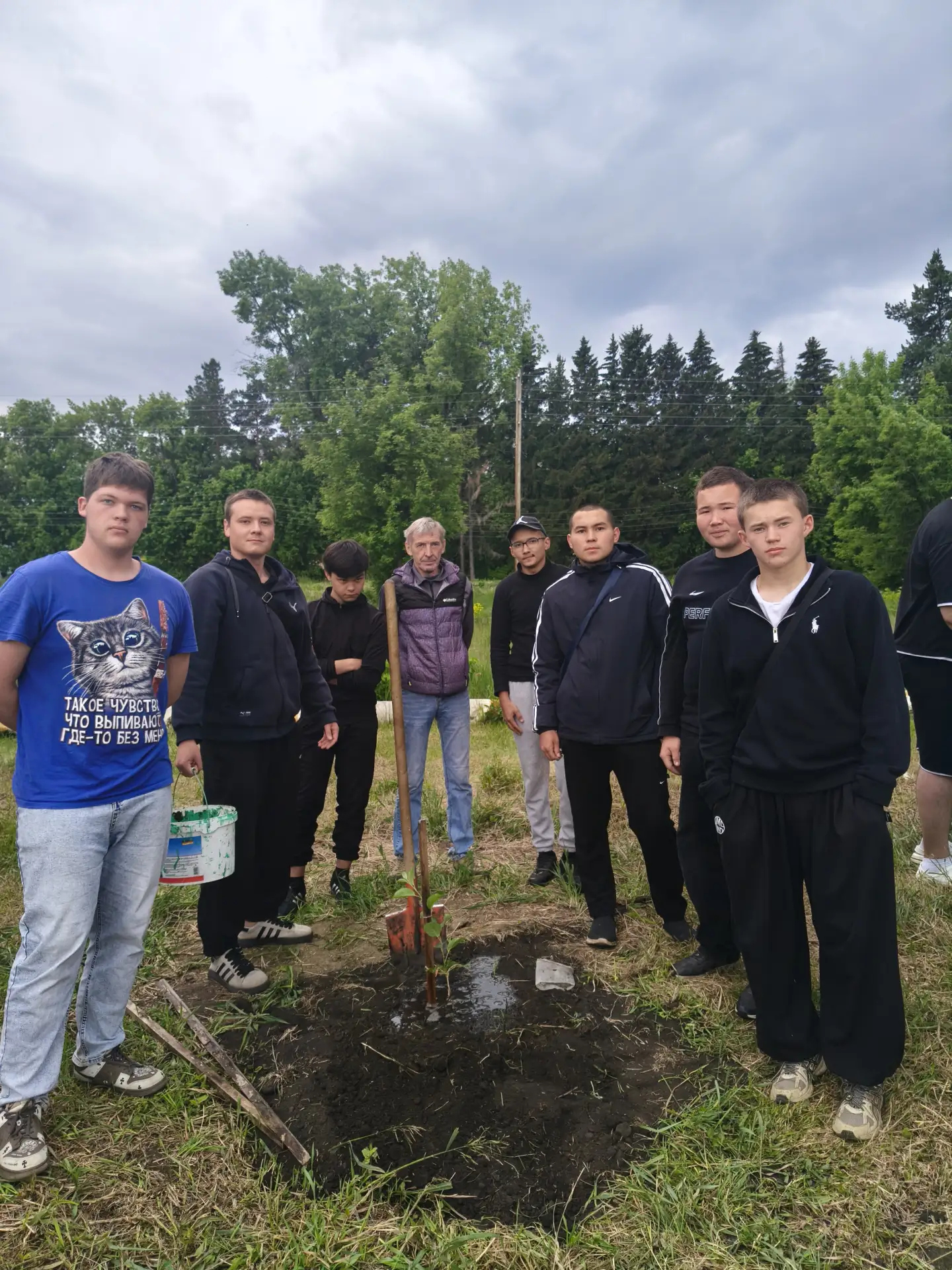 🌳🍎Новая жизнь на нашей аллее!

🤗Сегодня в нашем колледже прошло по-настоящему важное и доброе соб