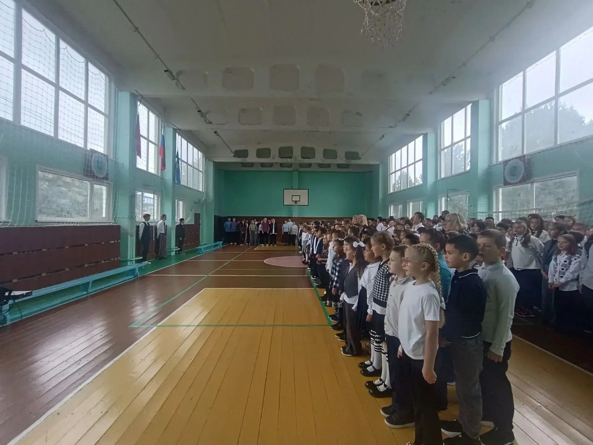 Доброе утро, дорогие ученики, родители и педагоги МБОУ СОШ «Лесные озёра»!