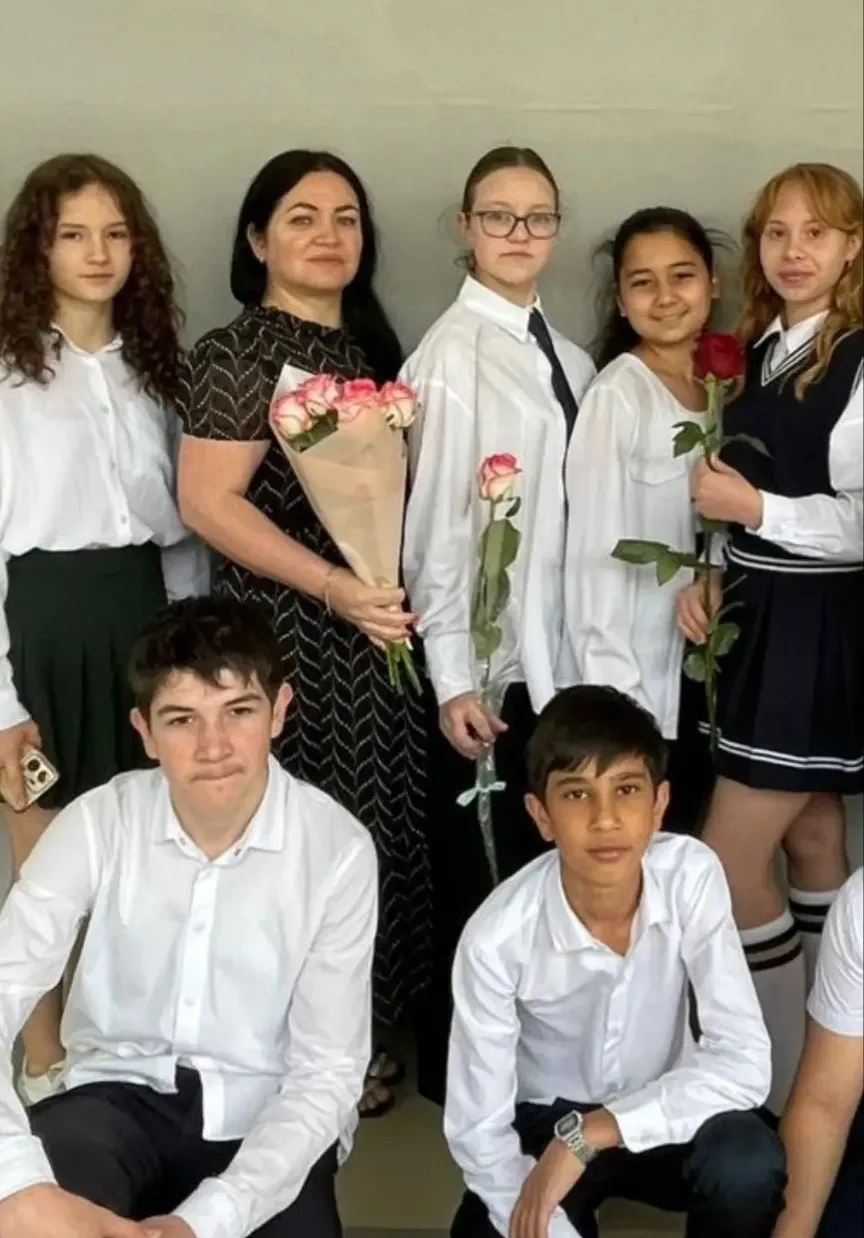 💐Поздравляем нашу дорогую Чобанову Екатерину Олеговну с Днём учителя!