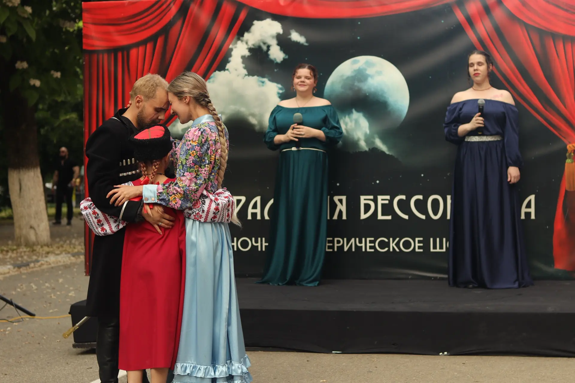 В Армавирском театре драмы и комедии 117-й сезон завершился «Театральной бессонницей» под девизом «В