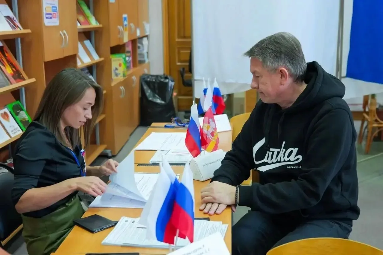 Сегодня с утра побывал на своём избирательном участке № 1197 в Саткинском горно-керамич...