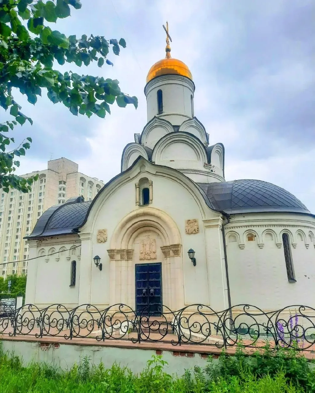 Храм-часовня священномученика Владимира, митрополита Киевского и Галицкого в Свиблово ❤️