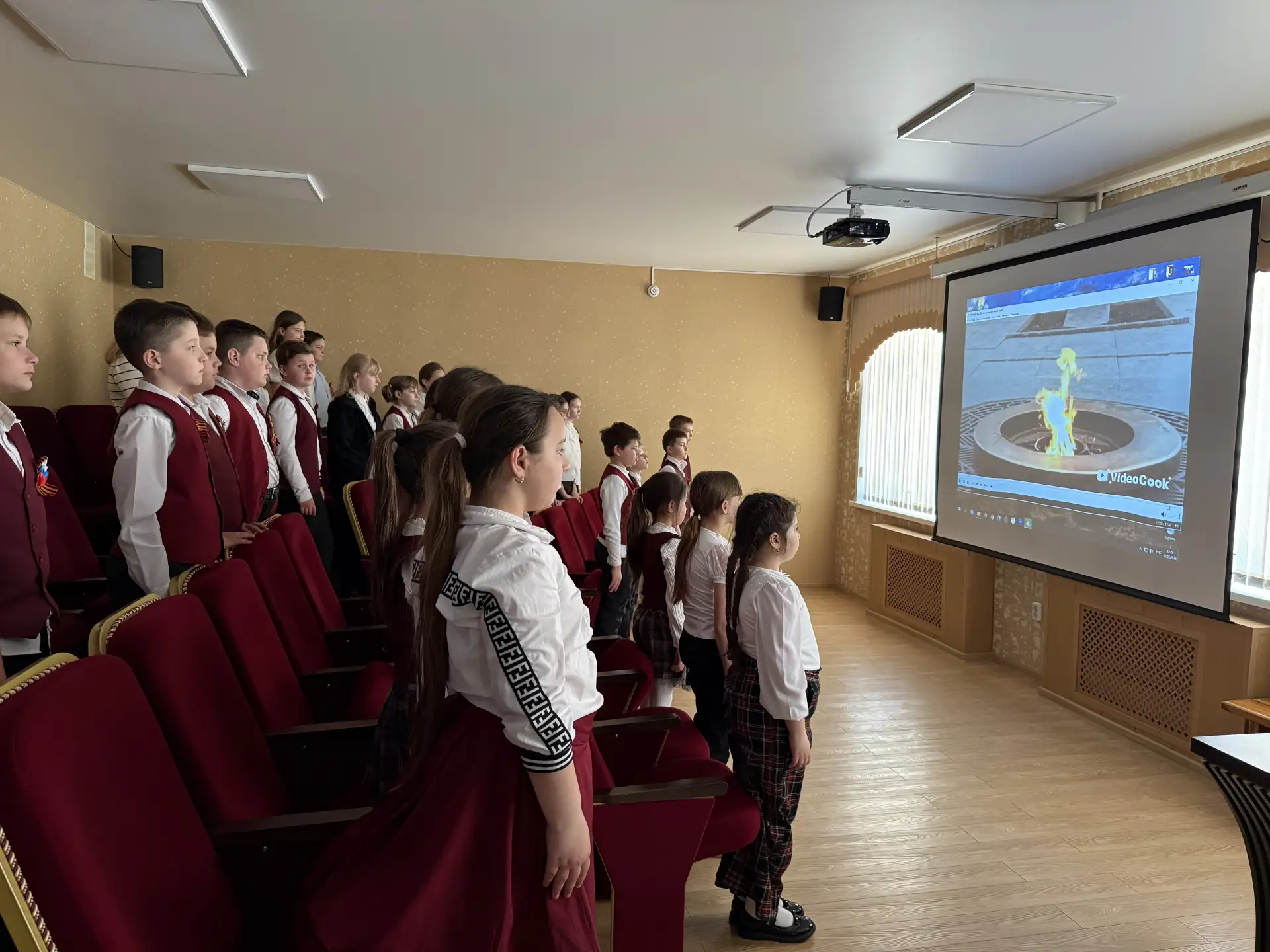 🏫 В необычной форме прошел урок мужества для учащихся 1-4 классов на отделении педагогики Ейского по