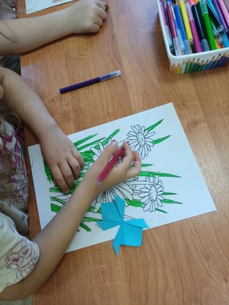 📸 День 4 в «Стране Оригами»: Бабочки порхают над летним лугом🦋🌸🌼🏵

Четвёртое занятие — и наши р